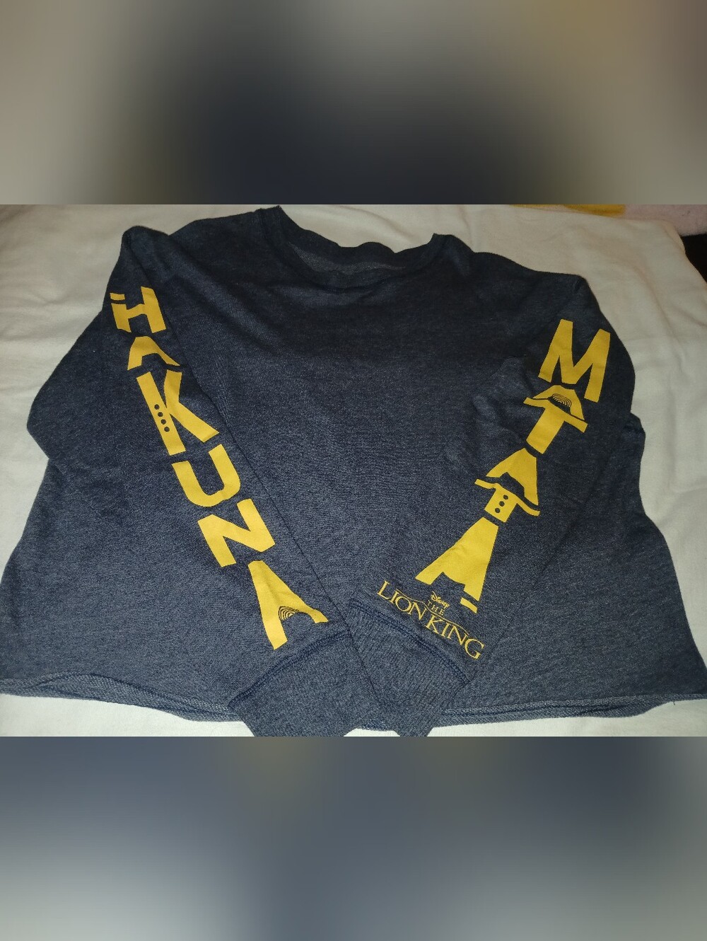 Pre-loved The Lion King Navy Blue Long Sleeve 'Hakuna Matata' Tee.